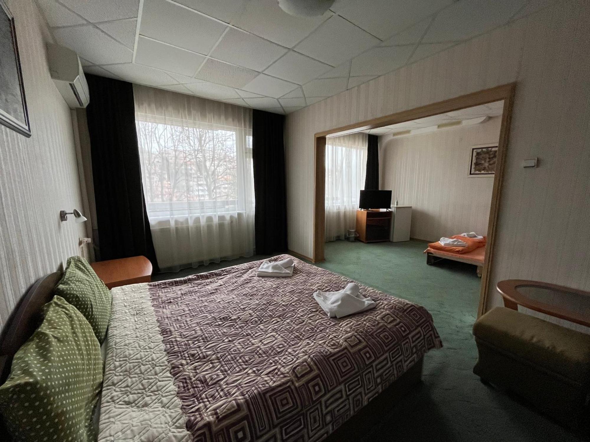 Park Hotel Ivailo Wielkie Tyrnowo Pokój zdjęcie