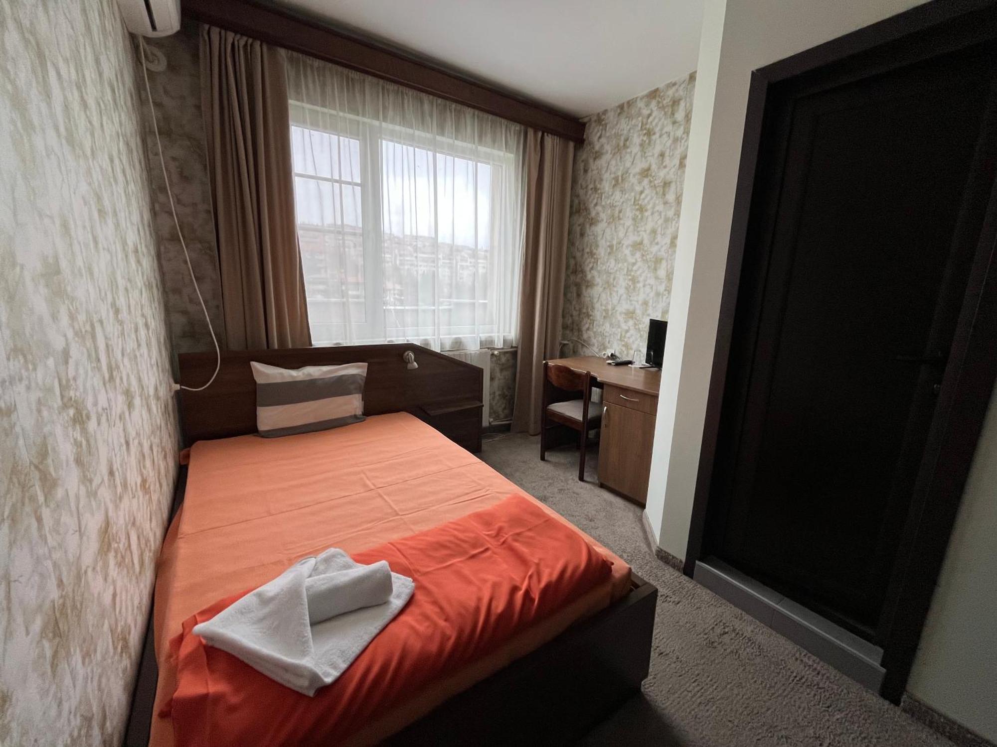 Park Hotel Ivailo Wielkie Tyrnowo Pokój zdjęcie